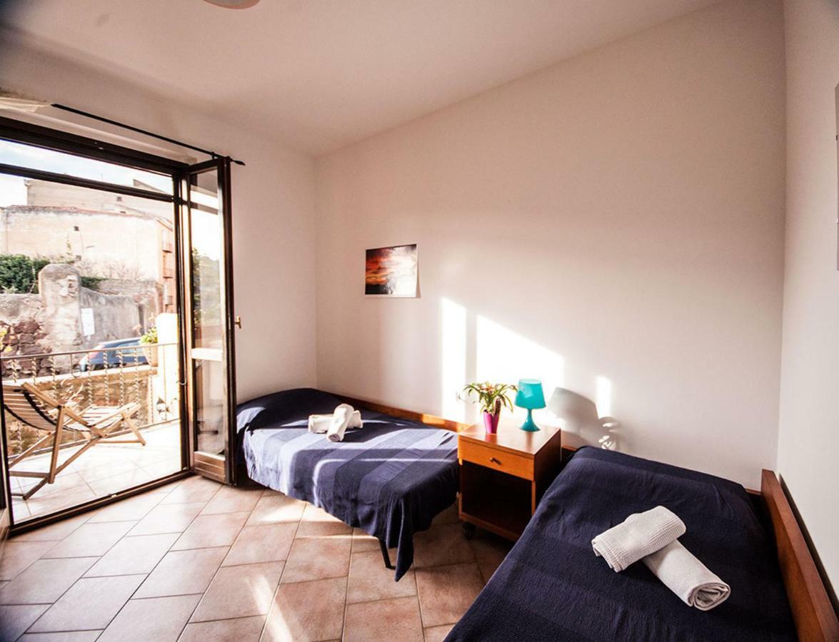 Temo River House Romantic Balcony And Peaceful Retreat In The Heart Of Bosa Exteriér fotografie